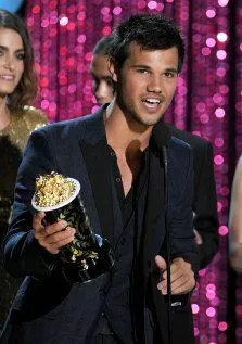 Церемония вручения премии MTV Movie Awards 2012 